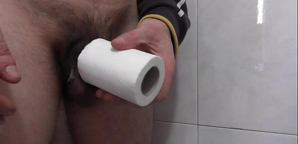  I fuck a toilet paper with cream